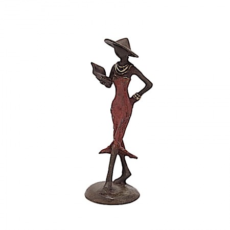 Statue bronze femme en rouge lisant
