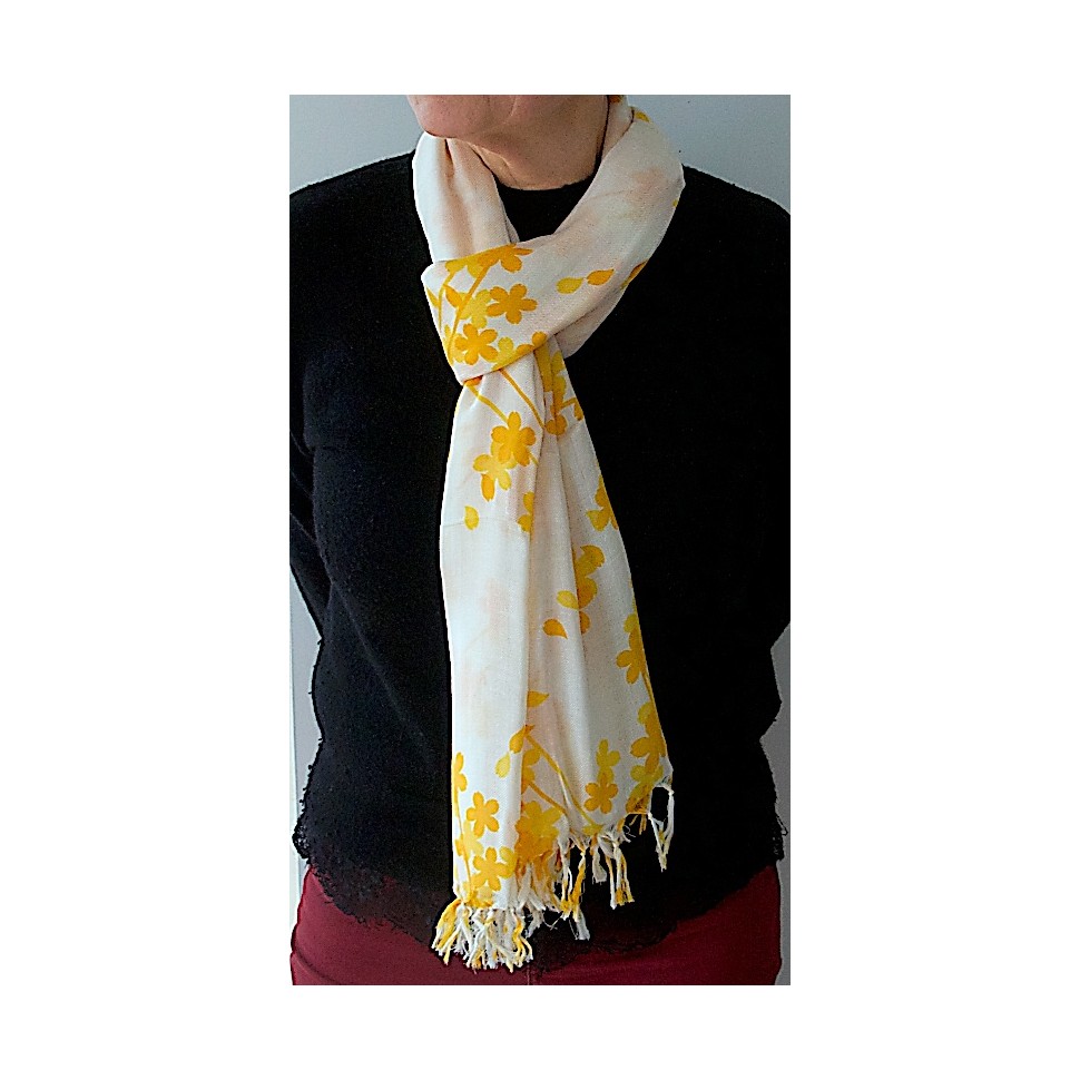 Echarpe blanche modal fleurs jaunes
