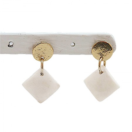 Boucles d'oreilles laiton doré et os