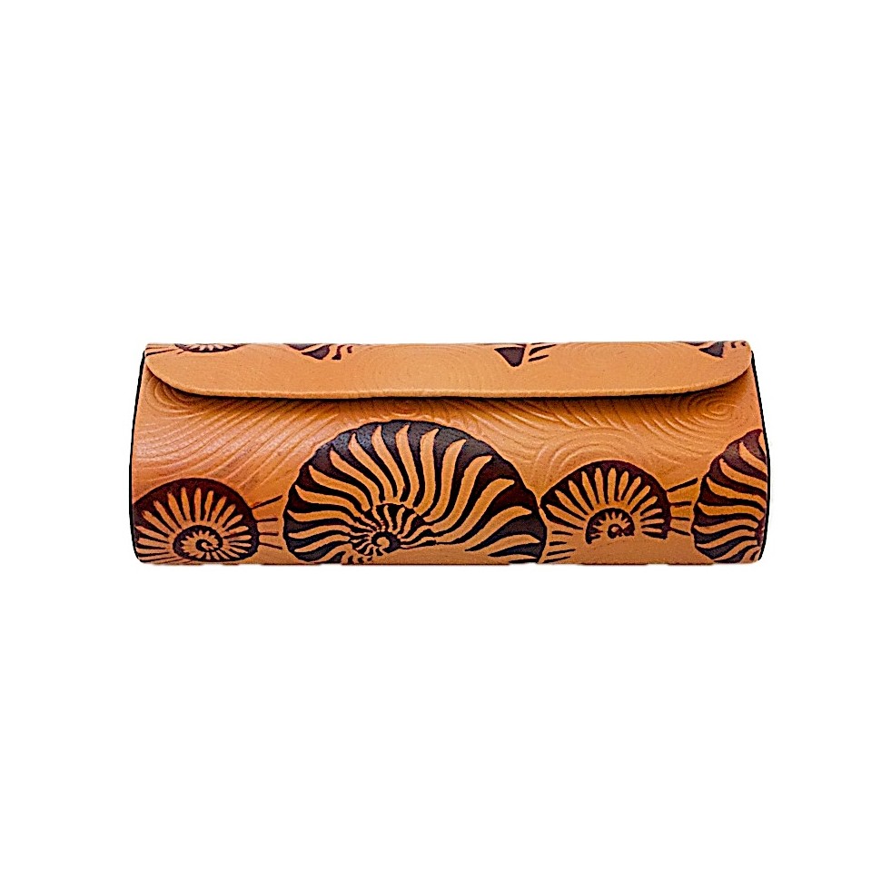 Etui à lunettes cuir orange coquillages