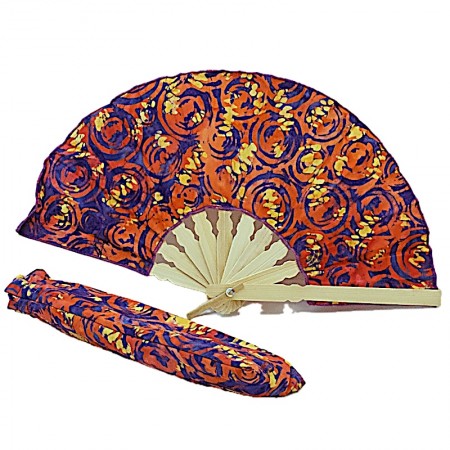 Eventail orange dans son étui