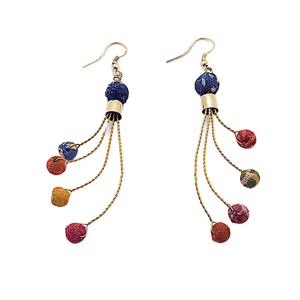 Boucles d'oreilles laiton et boules sari recyclé