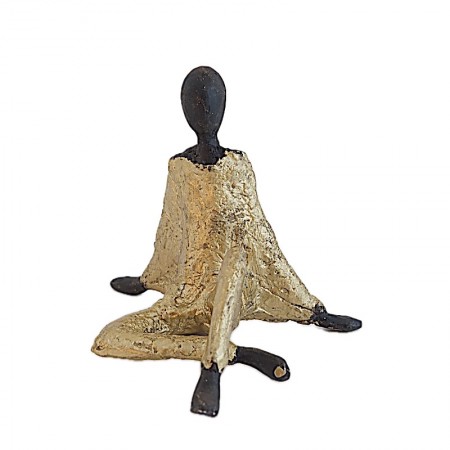 Statue bronze femme assise tenue dorée