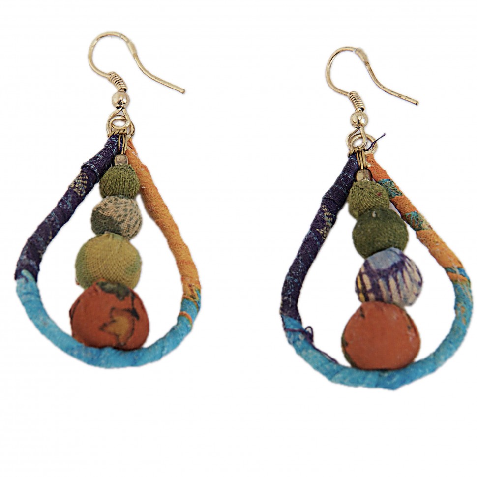 Boucles d'oreilles laiton et boules sari recyclé