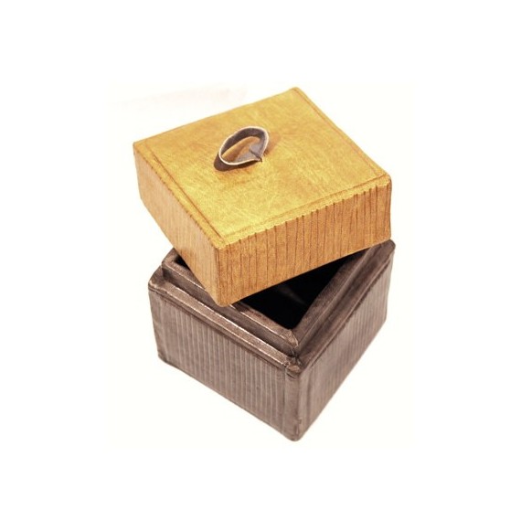 Boîte carrée en cuir 10 cm