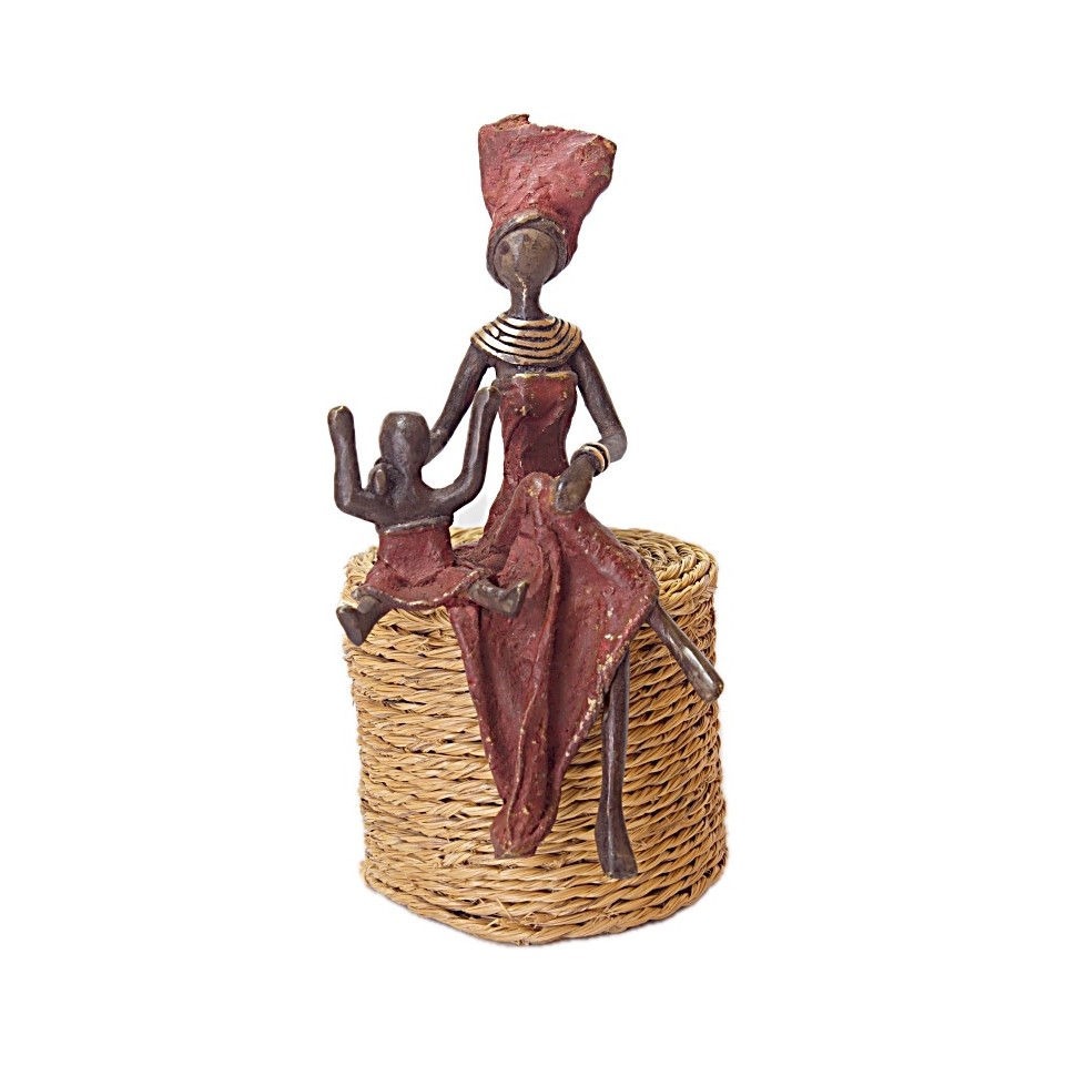 Statue bronze femme assise avec enfant en rouge
