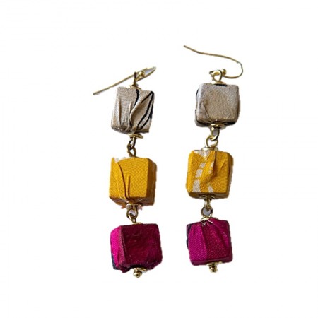 Boucles d'oreilles 3 cubes sari recyclé