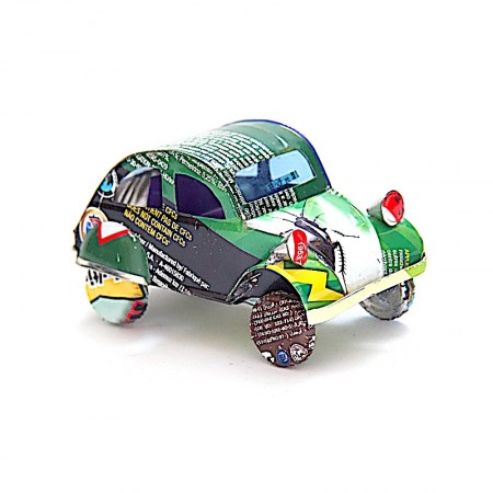 Voiture 2CV canettes recyclées