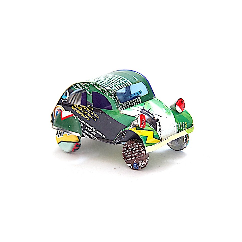 Voiture 2CV canettes recyclées