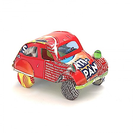 Voiture 2CV canettes recyclées