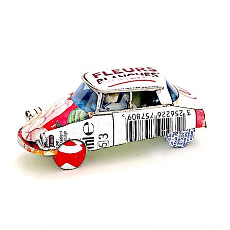 Voiture DS 21 canettes recyclées