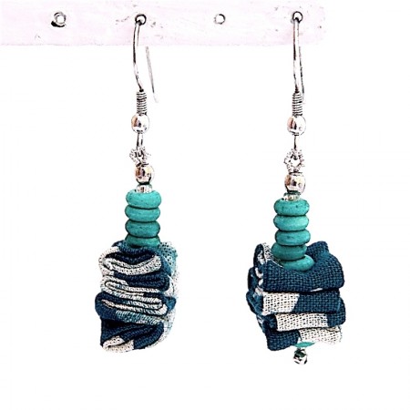 Boucles d'oreilles vertes tissu et os